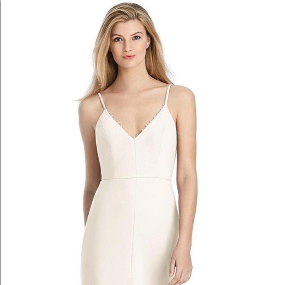 Lela Rose - LR245 Sleeveless V-Neck Trumpet Dress